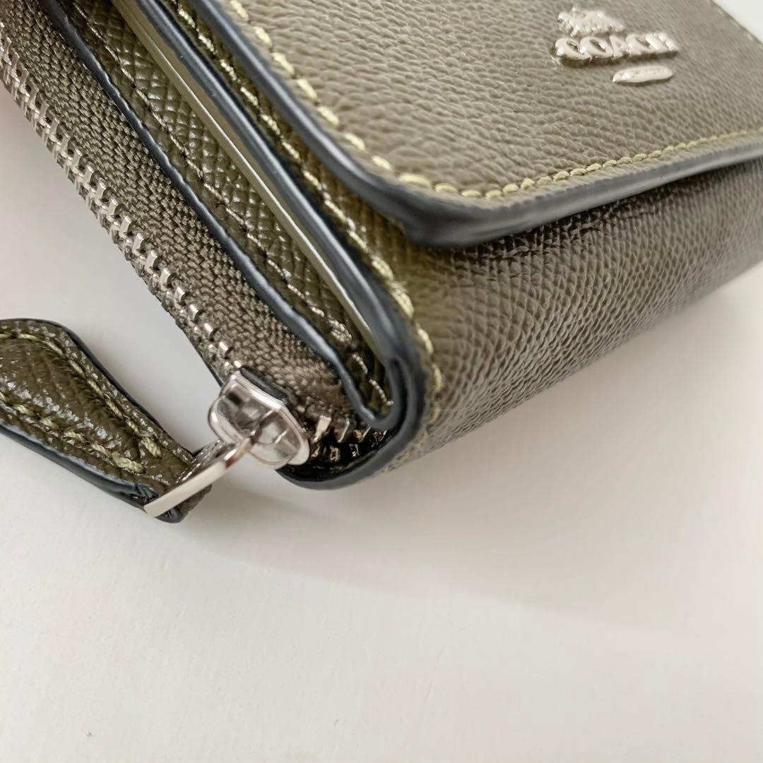【COACH】コーチ　三つ折り財布　コンパクトウォレット　ミニ財布　カーキ　新品