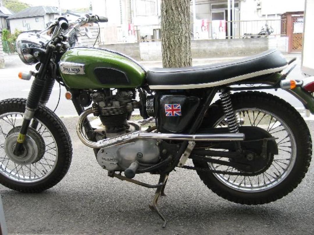 TRIUMPH トライアンフ シート 1969 TR6 ラズルダズル BSA