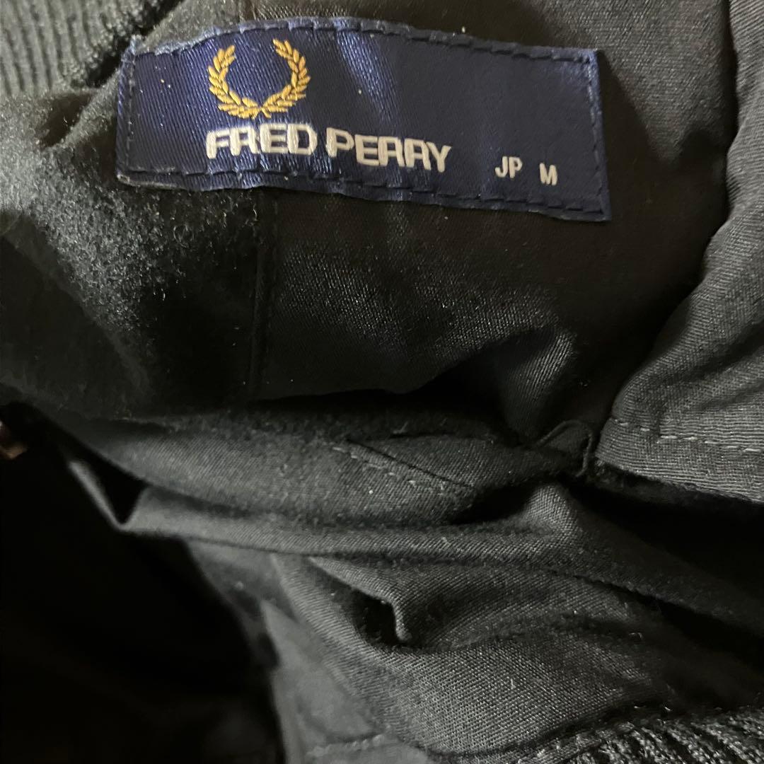 【冬物セット割】フレッドペリーFredPerryリバーシブル中綿ジャケット黒白M