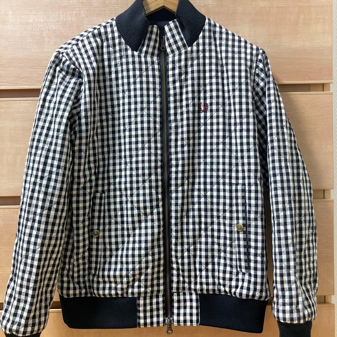【冬物セット割】フレッドペリーFredPerryリバーシブル中綿ジャケット黒白M