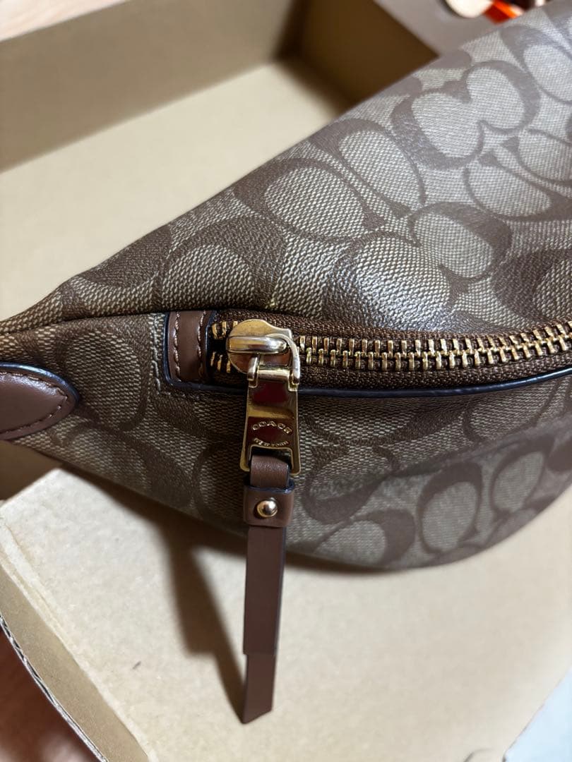 COACH ボディバッグ・ウエストポーチ ブラウン