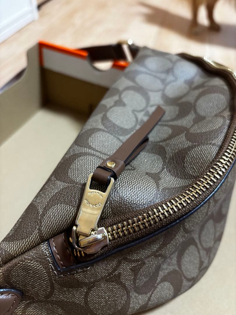 COACH ボディバッグ・ウエストポーチ ブラウン