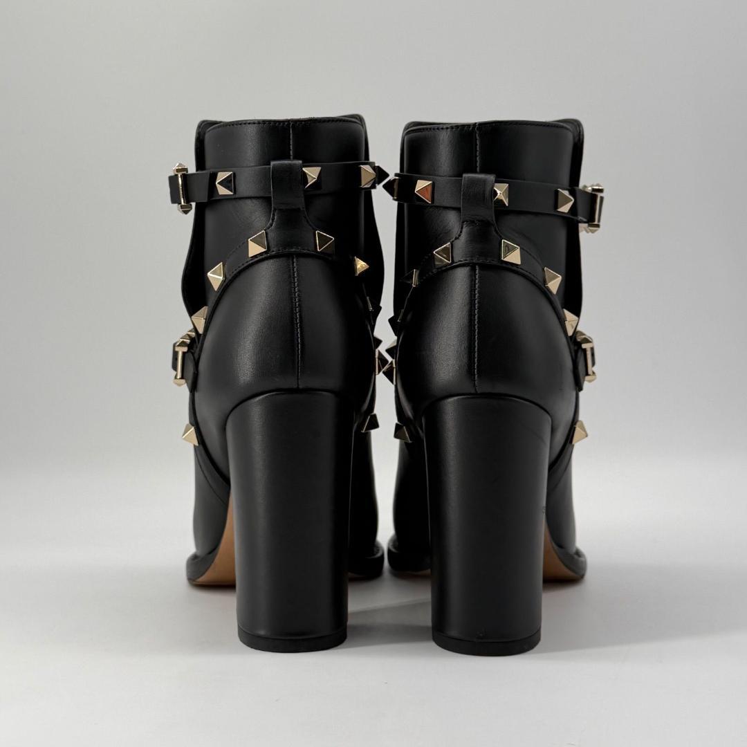 18514✨VALENTINO スタッズ付き ベルト ショートブーツ ブラック
