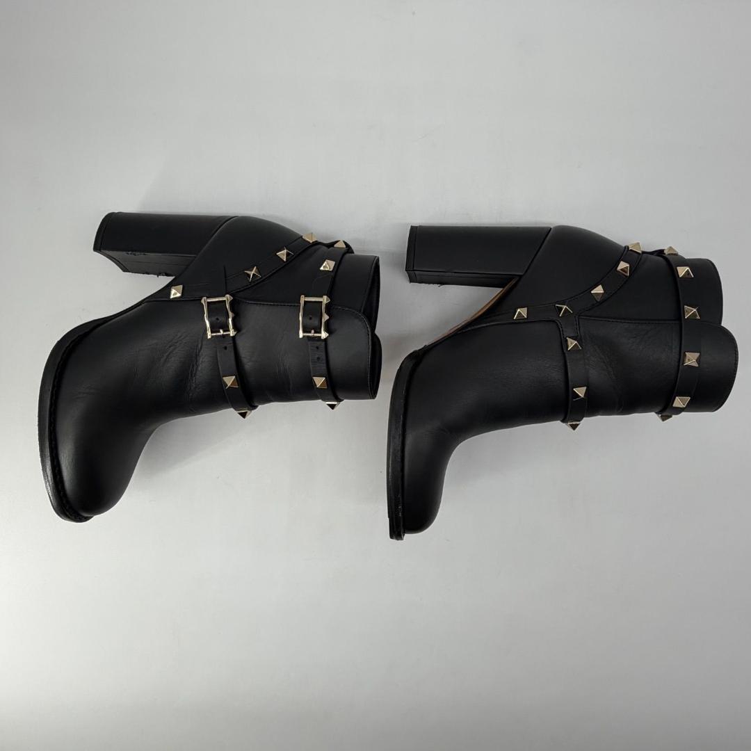 18514✨VALENTINO スタッズ付き ベルト ショートブーツ ブラック