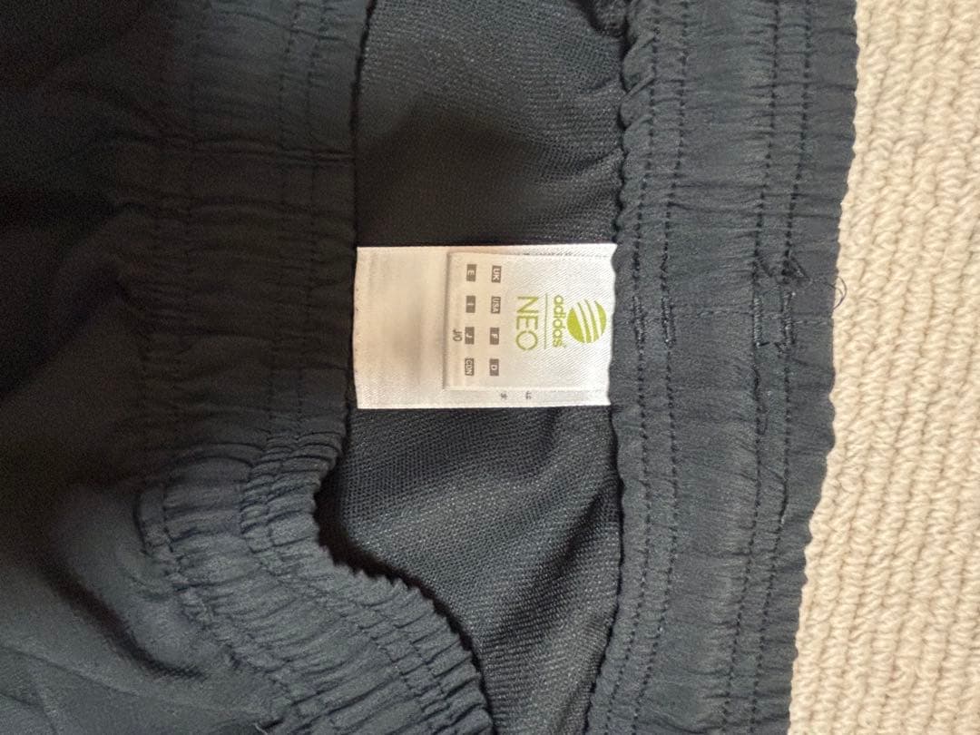 今時期！お値下げ。美品adidas NEOメンズ　セットアップ　パンツ2枚付