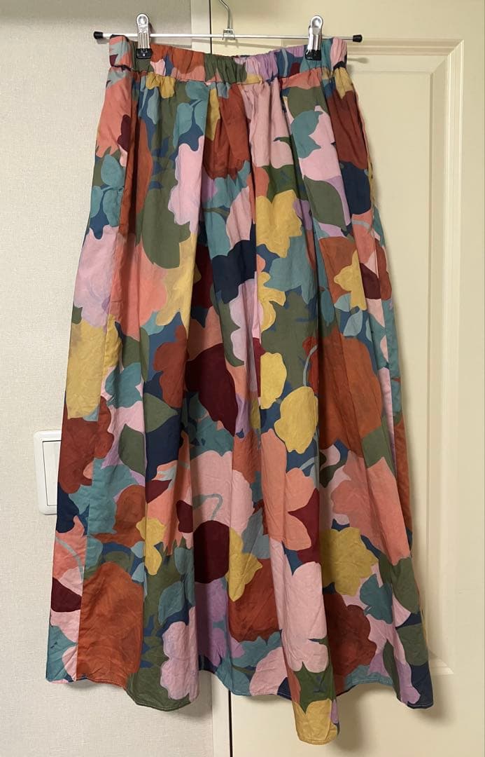 美品✴︎かぐれ✴︎リバティプリントスカート