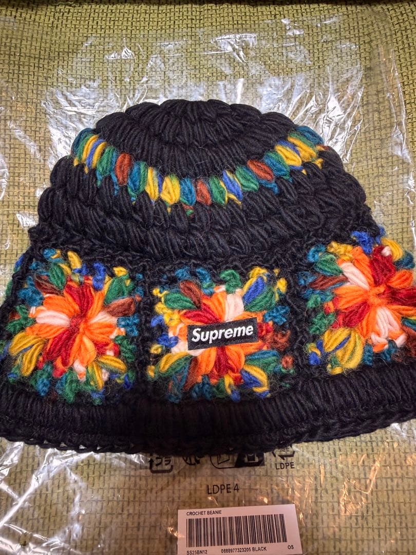 Supreme フラワー刺繍 ニット帽 ブラック