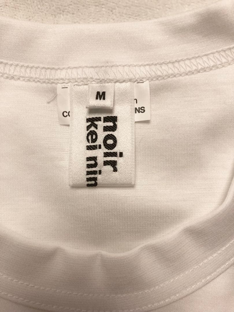 新品　未使用品noir kei ninomiya Tシャツ Mサイズ