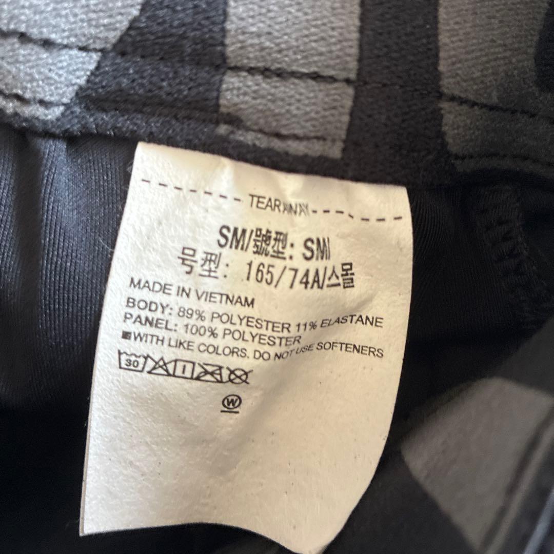 Under Armour トレーニングパンツ 未使用タグ付　黒　フィッティド