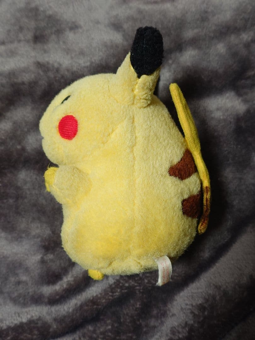 れ*る様 初期　ピカチュウ 　ぬいぐるみ 　 TOMY製　ポケモン