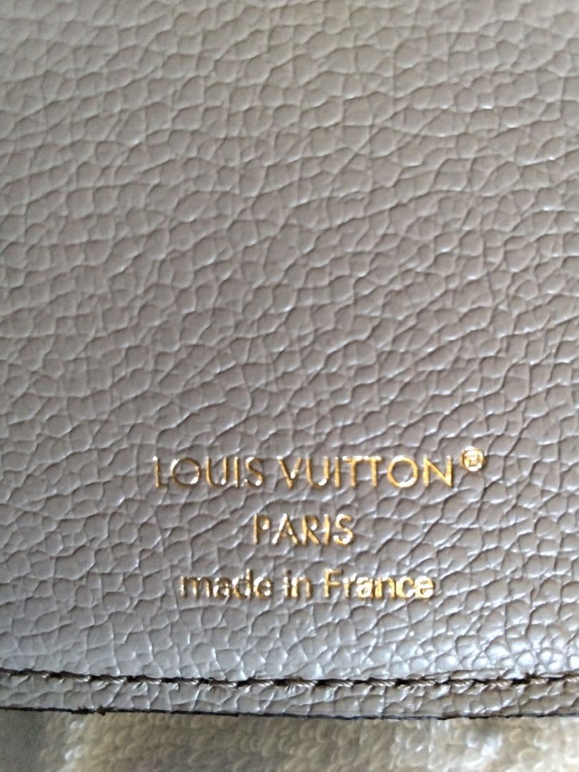 LOUIS VUITTON ポルトフォイユ ヴィクトリーヌ 折り財布 現行モデル