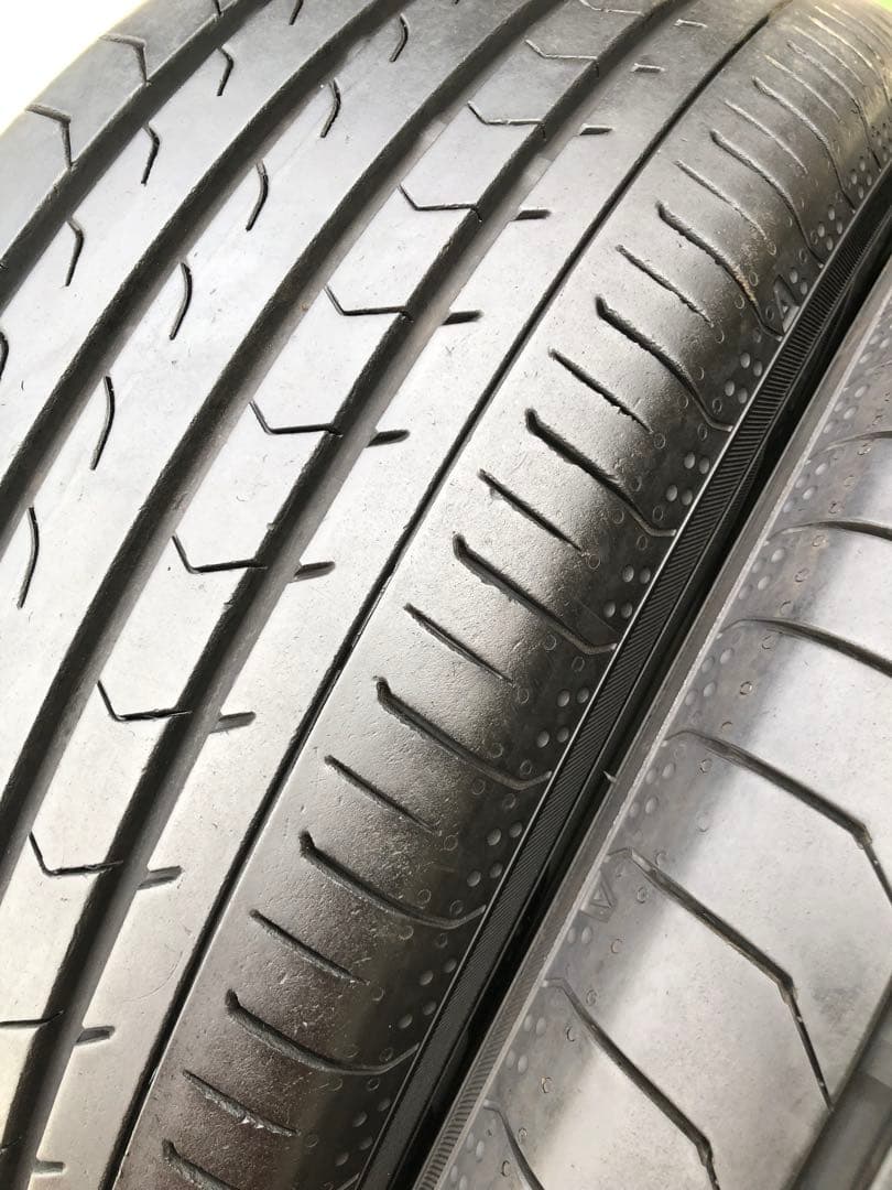 215/60 R16 YOKOHAMA BluEarth RV03ラジアルタイヤ