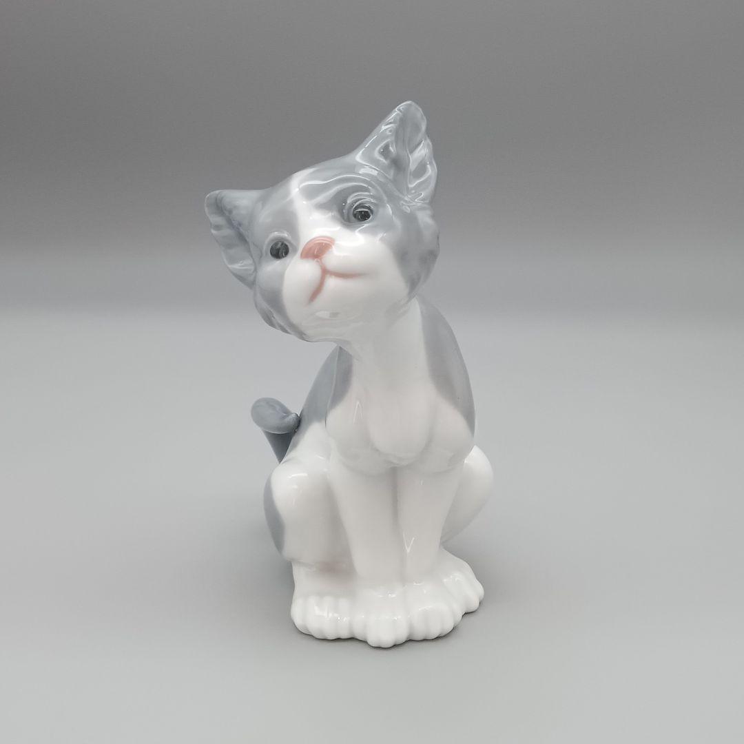 リヤドロ 5113 「 ごはんをちょうだい 」猫 フィギュリン