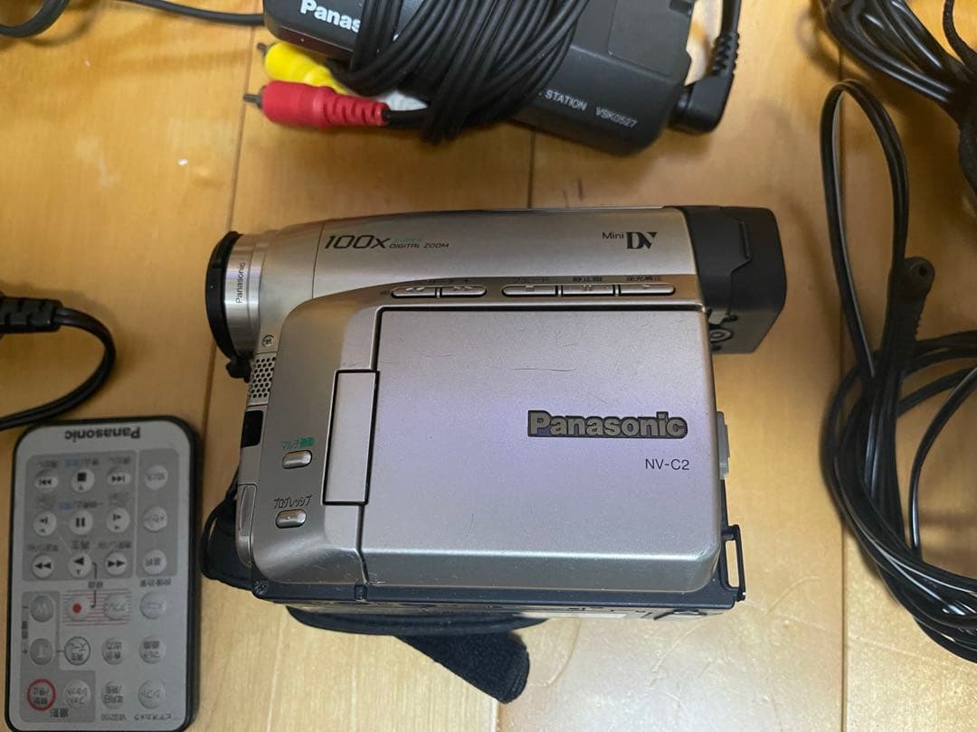 Panasonic NV-C2 ビデオカメラ　Mini DV