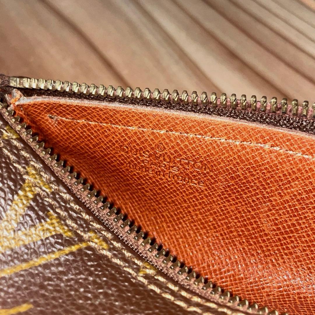 LOUIS VUITTON ルイヴィトン モノグラム ゴルフボールポーチ