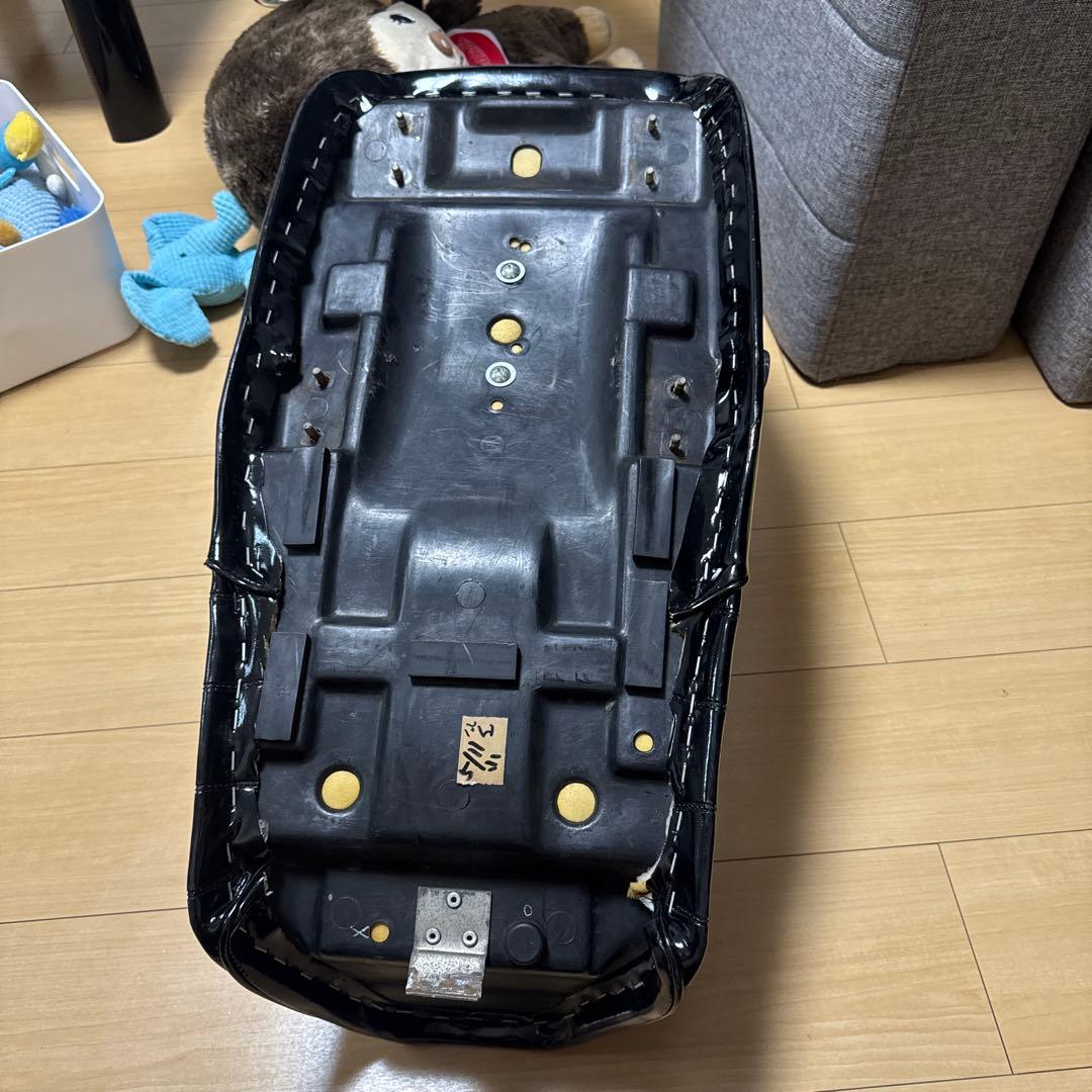 GSX250E ゴキ 三段シート