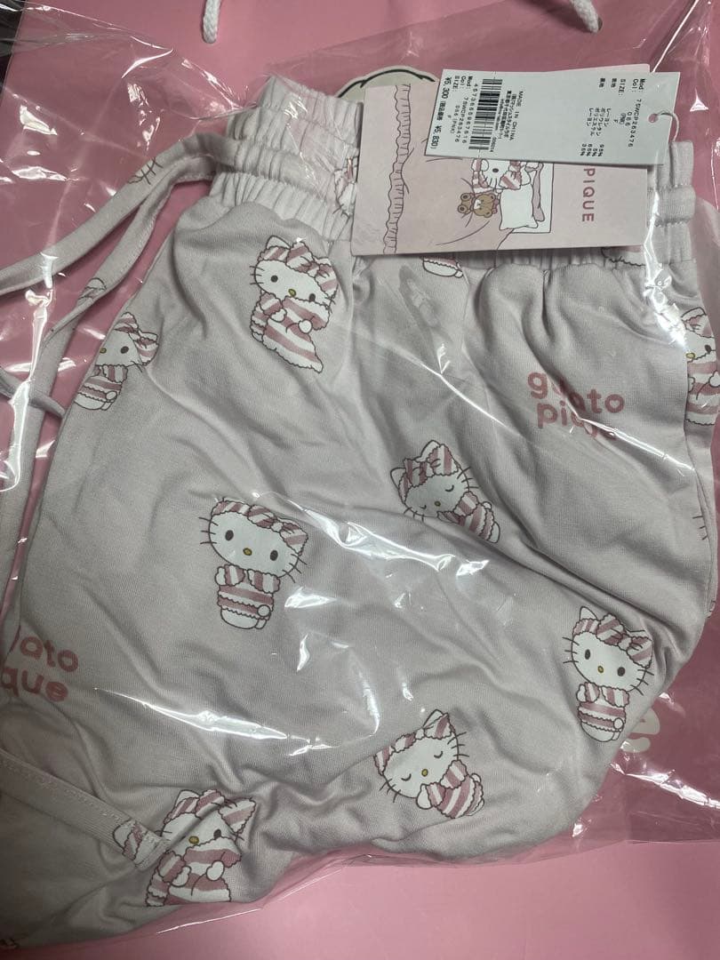 【gelato pique】サンリオハウス　総柄ショートパンツ Tシャツ セット