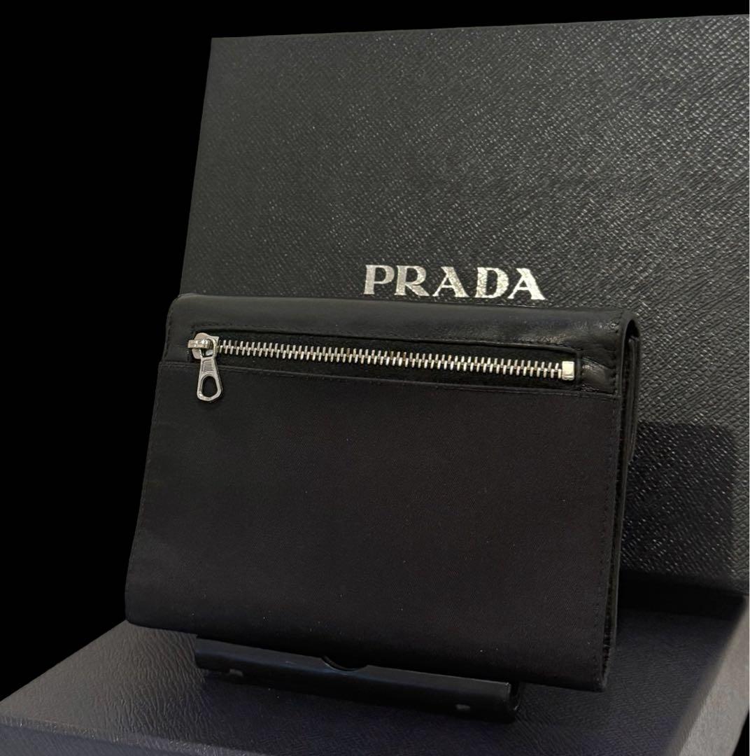 人気‼️PRADA ナイロン レザー 財布 三角ロゴ ブラック シルバー 正規品