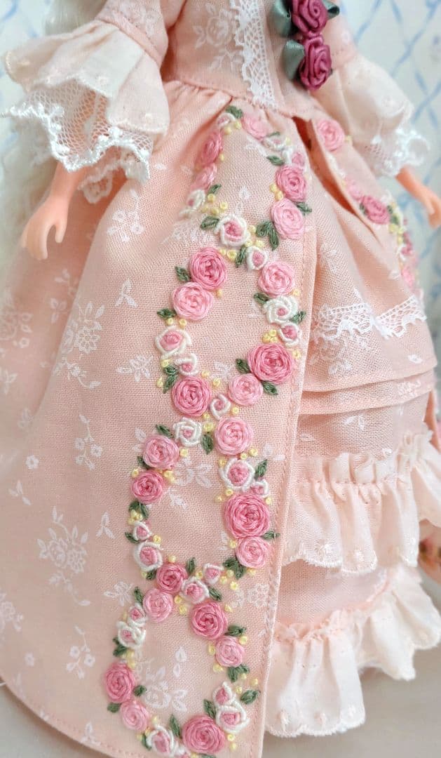 手刺繍　うさ耳　イースター ロココドレス　マリー・アントワネット　ハンドメイド