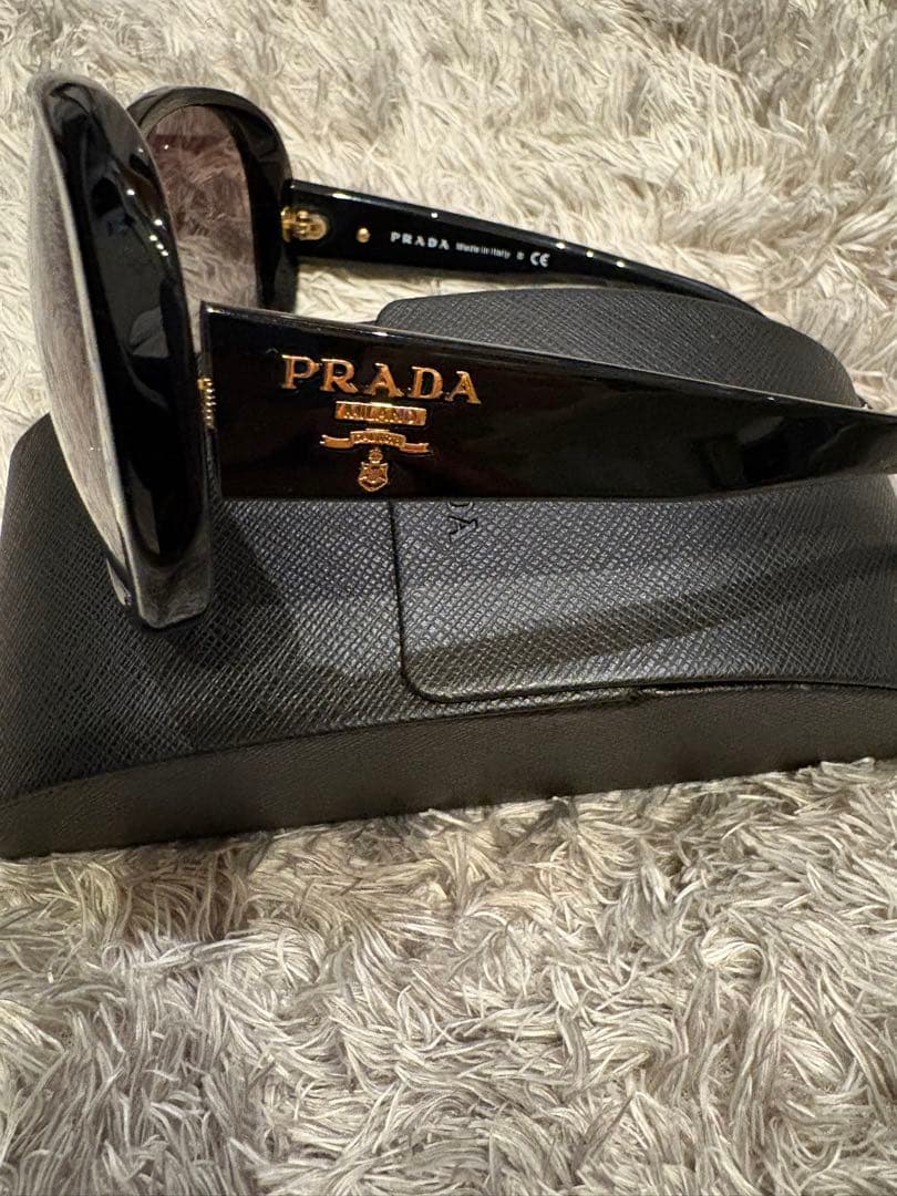 PRADA プラダ ブラック サングラス ケース付き
