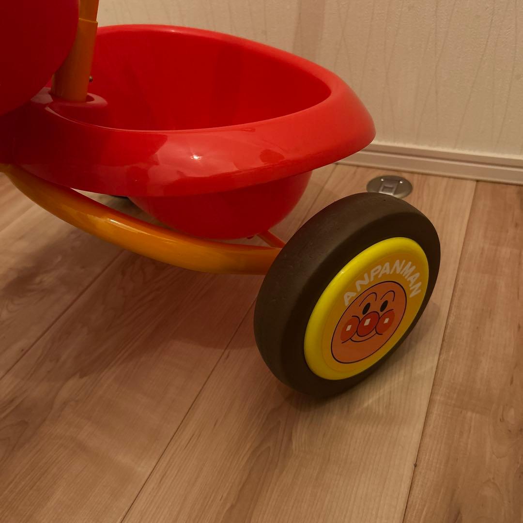 【美品】それいけ！アンパンマン ME 三輪車 押し棒付き　⚠️早い者勝ち⚠️