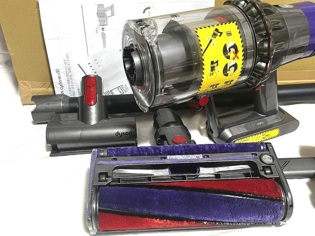 お買い得！Dysonダイソン　サイクロンクリーナーSV12/V10良品
