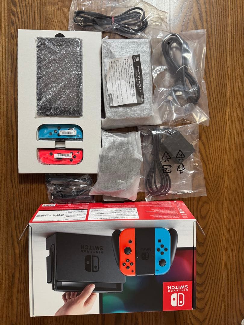 【完品】【ワンオーナー】ニンテンドースイッチ本体 あつ森ソフト付き