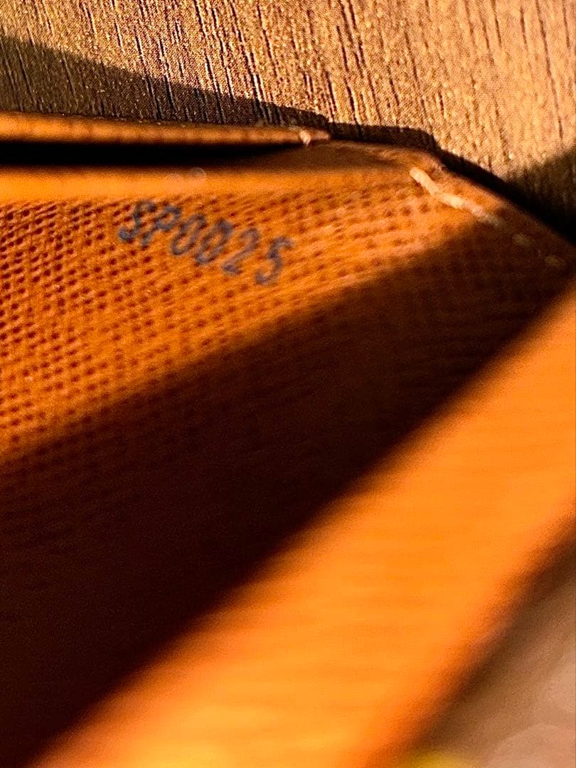 【美品】LOUIS VUITTON モノグラム 二つ折り財布