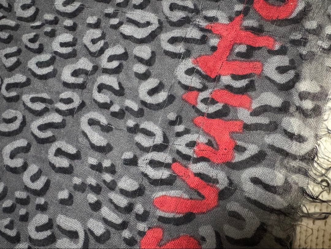 Louis Vuitton レオパード柄 ストール　グレー