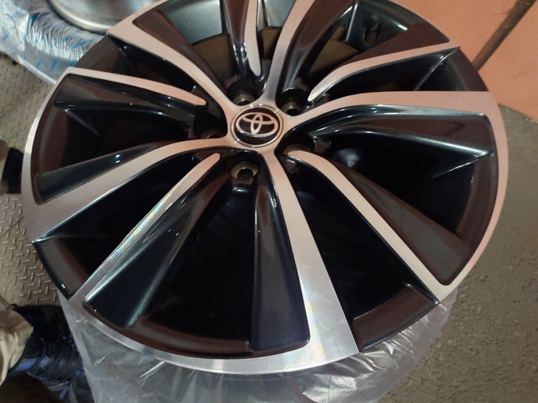 トヨタ80系ハリアーGグレード 純正アルミホイール18インチ18×7J本セット