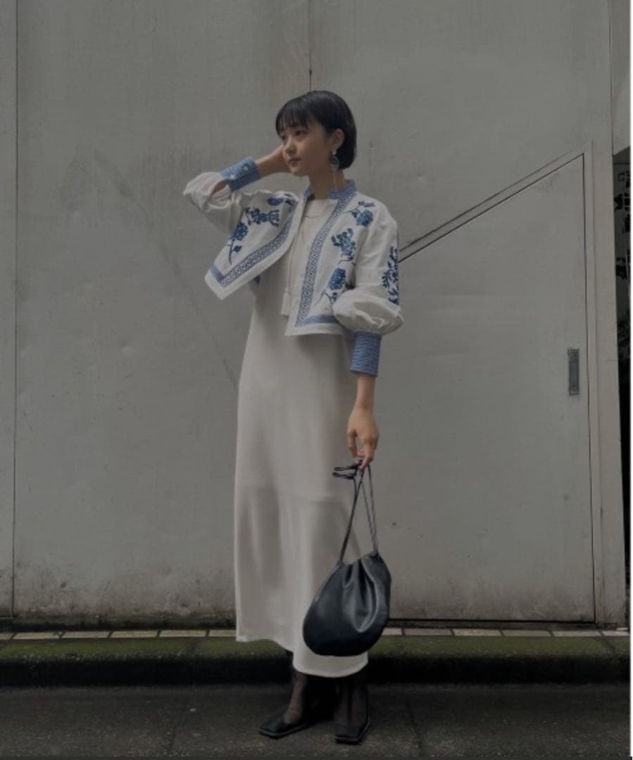 アメリ MEDI VINTAGE FLOWER EMBROIDERY SHIRT