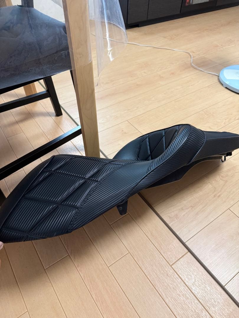 仁　PCX JF81用　エンデュランス　シート　TYPE B