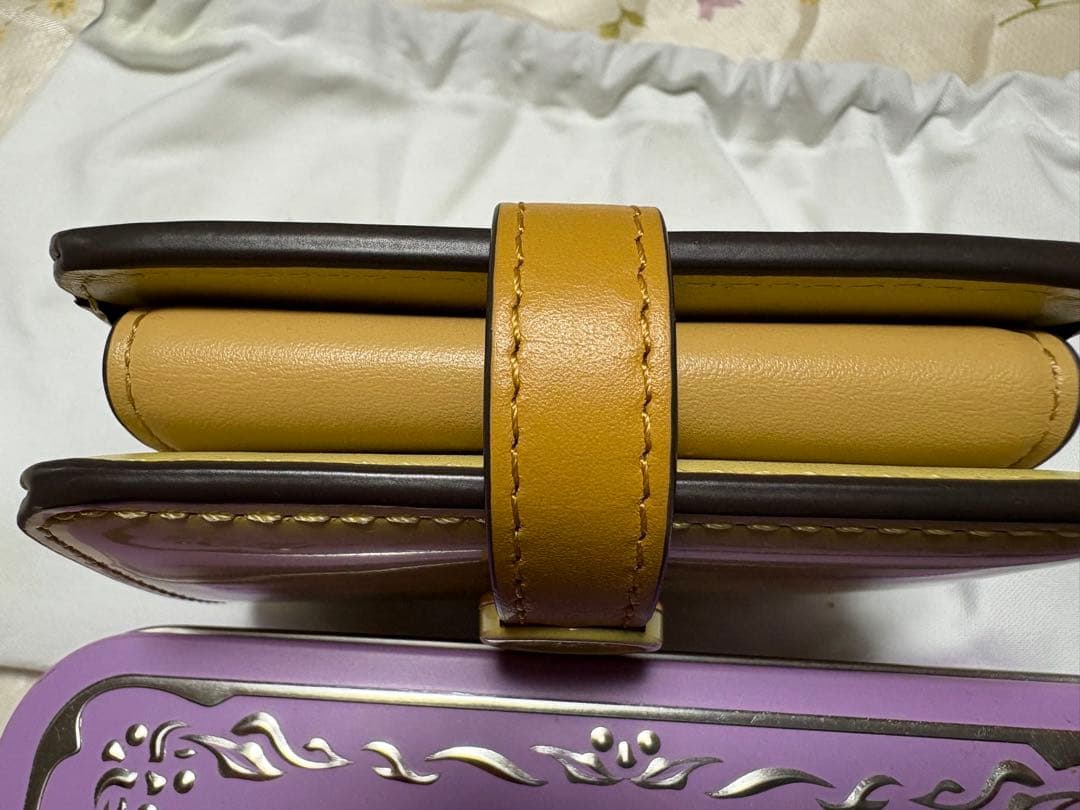 Tory Burch イエロー 二つ折り財布