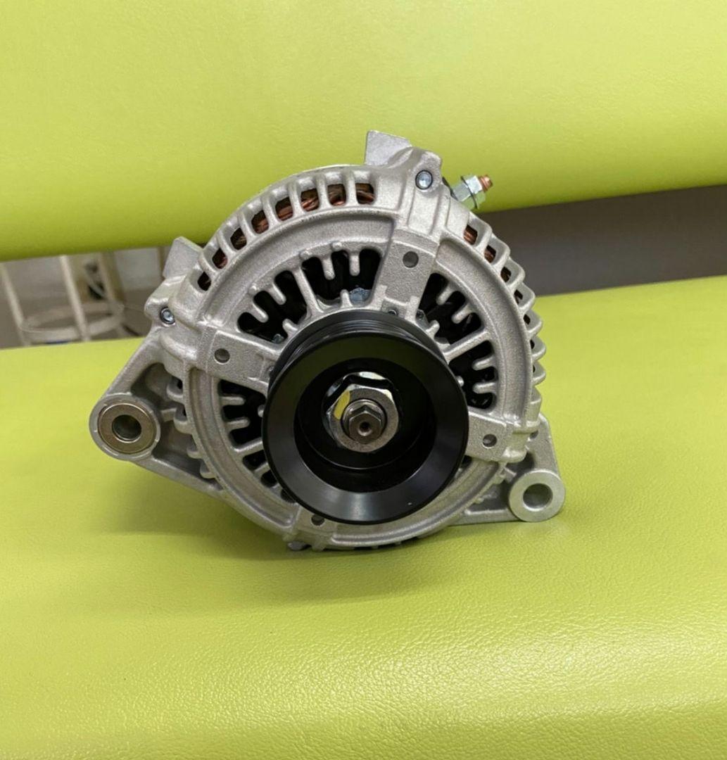 トヨタ ランドクルーザー オルタネーター(ダイナモ)リビルト品