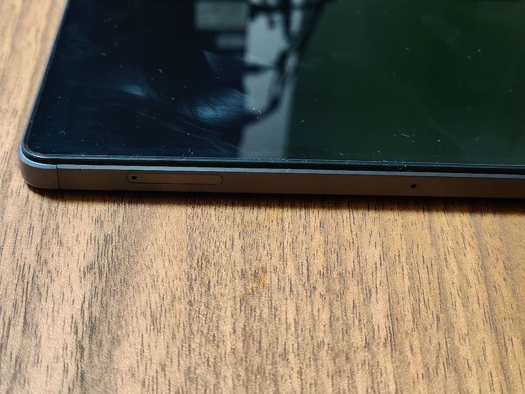 Headwolf Titan 1 8インチタブレット スタンド付き