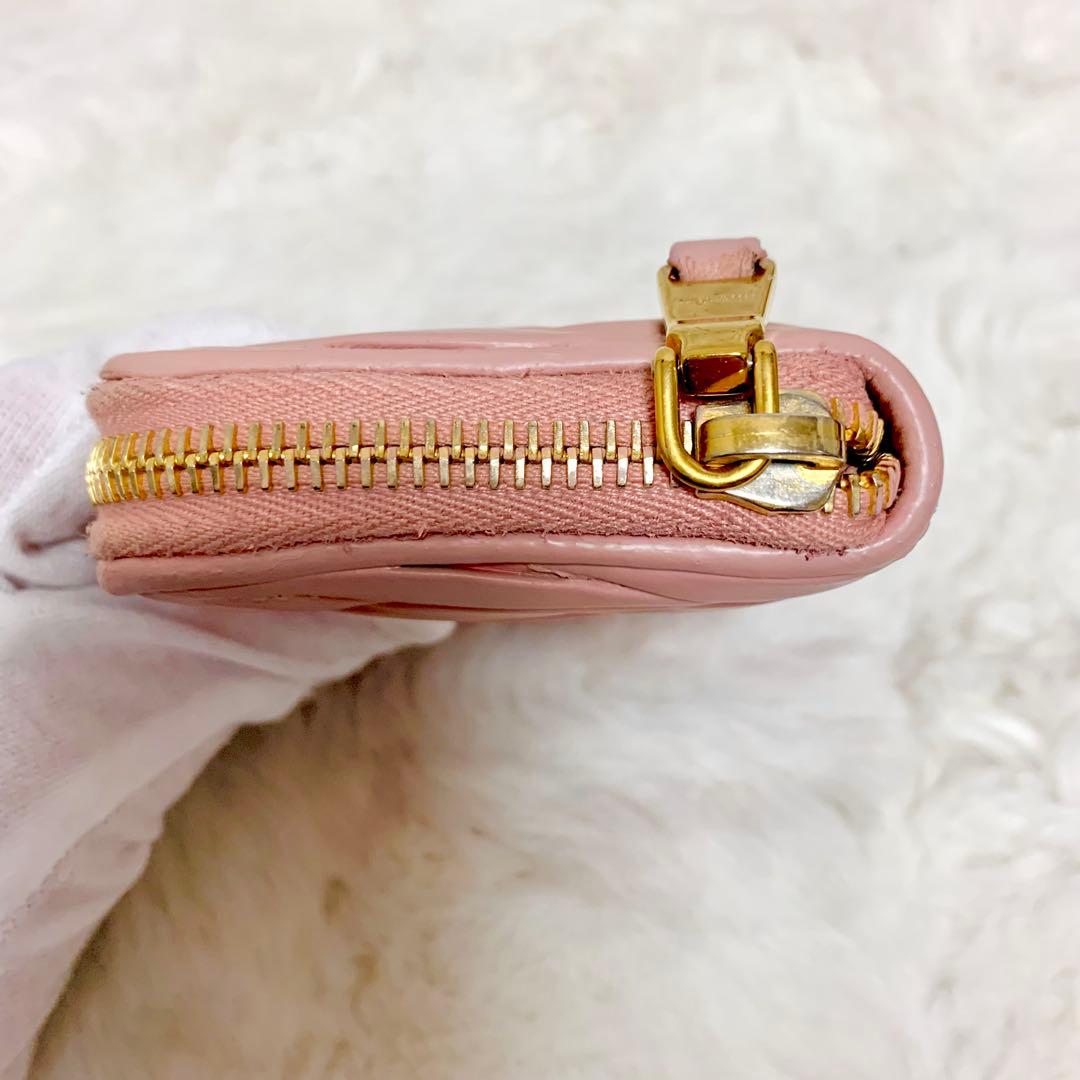 人気！miumiu ミュウミュウ　ケース　マテラッセ　くすみピンク