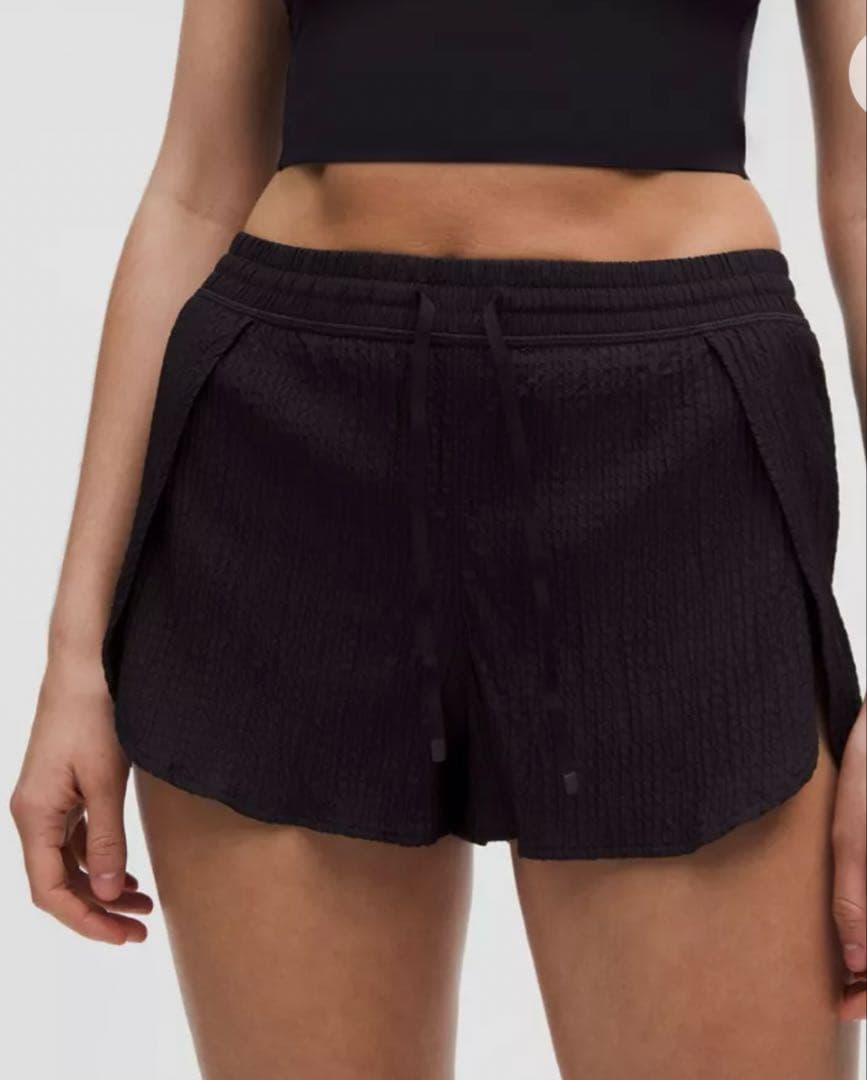 lululemon ショートパンツ　ブラック