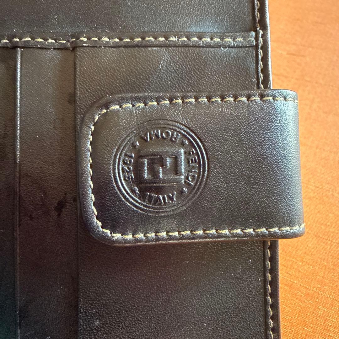 FENDI ガマ口二つ折り財布