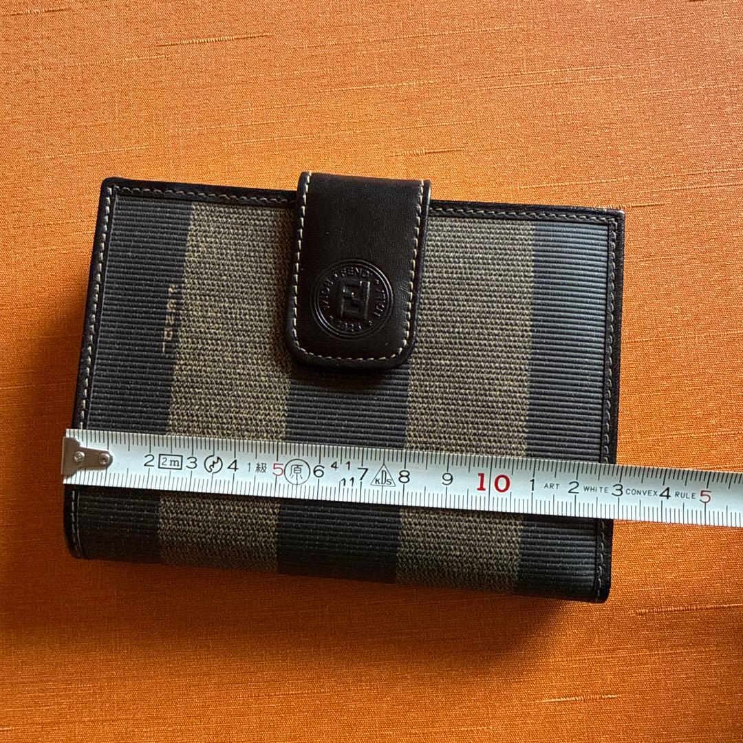FENDI ガマ口二つ折り財布