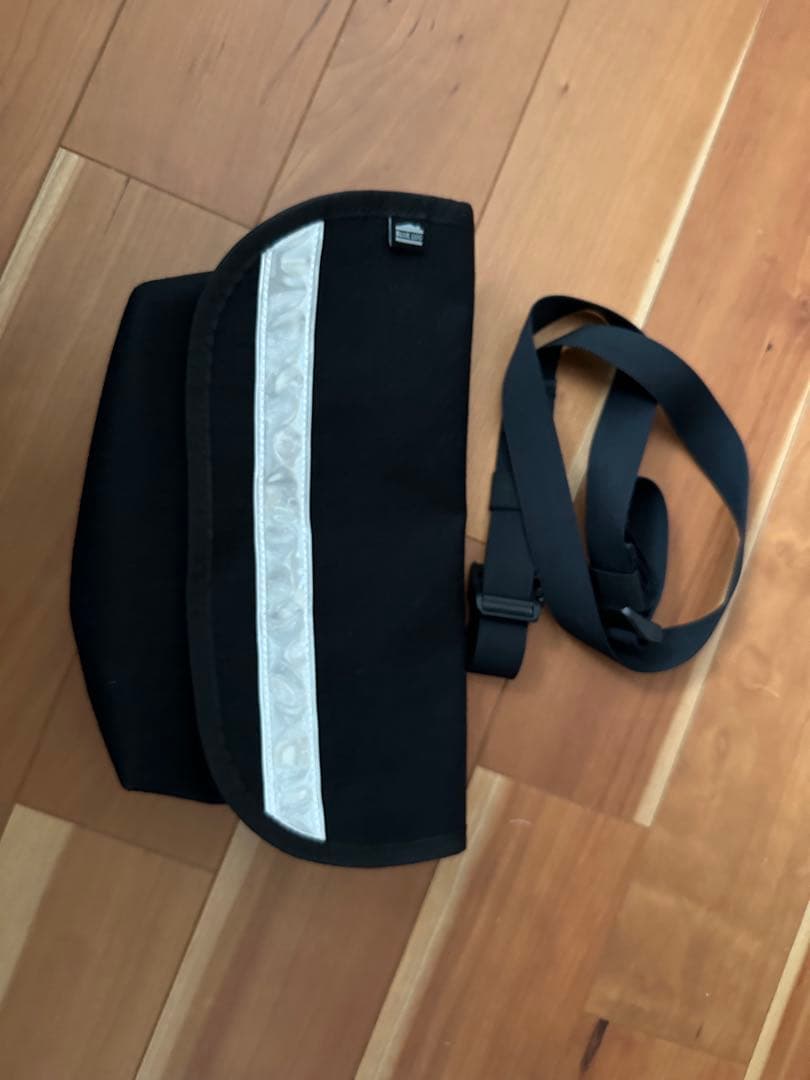 BLUE LUG ブルーラグ hip messenger (black)