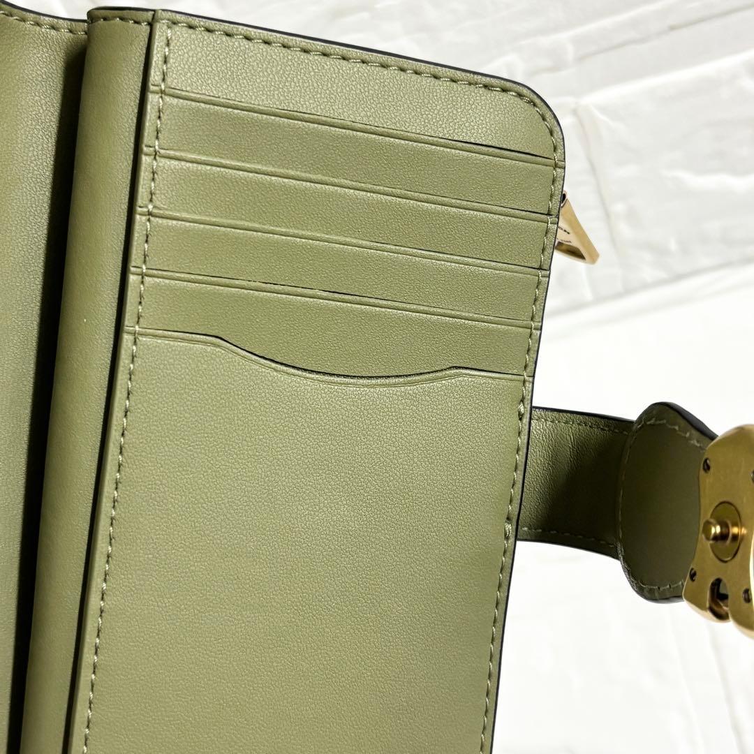 ル*ク様 COACH　タビー ミディアム ウォレット C金具　ピスタチオカラー