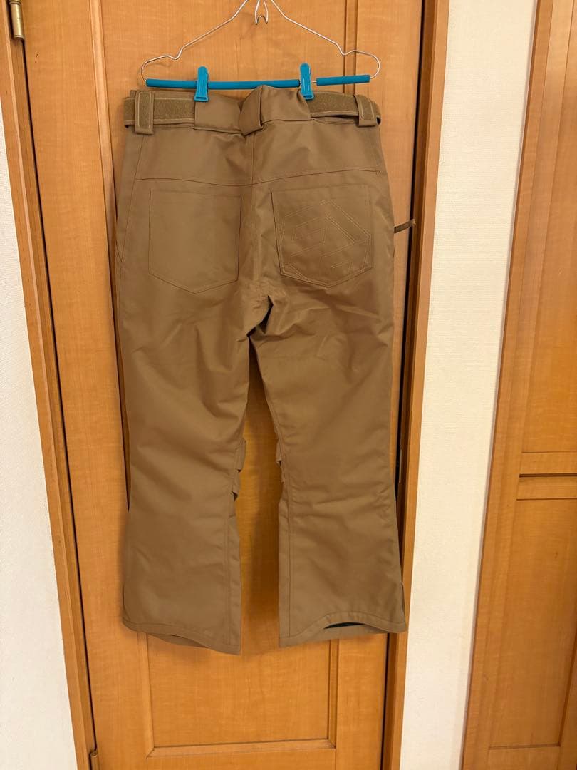 スノーボードパンツ