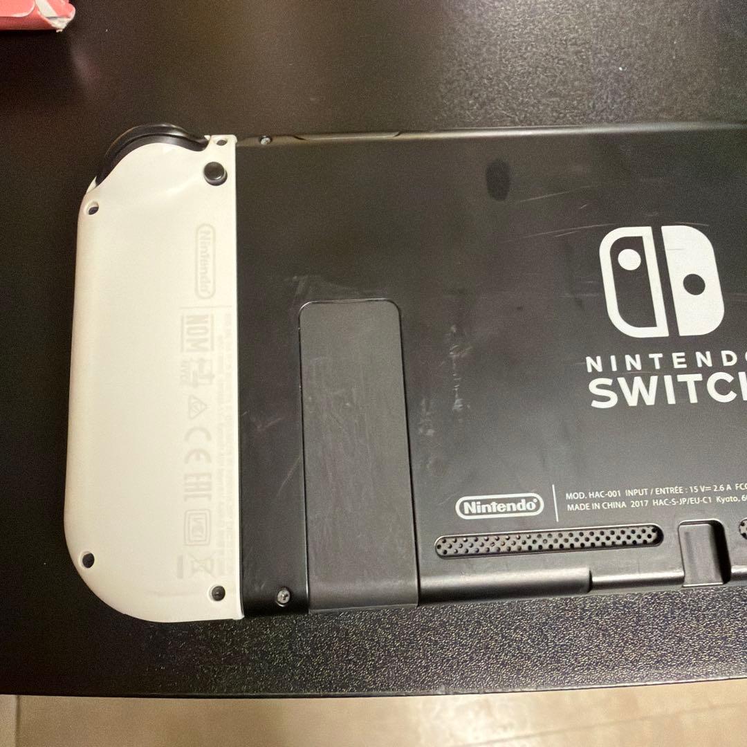 Nintendo Switch 本体 ホワイト/ブラック キャリングケース付き