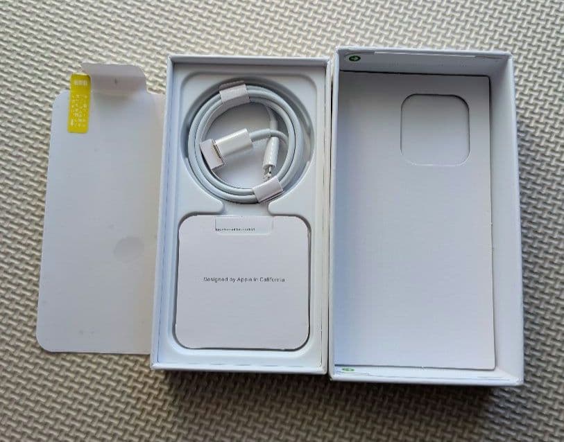 Apple iPhone 13mini 128GB ブラック 未使用に近い