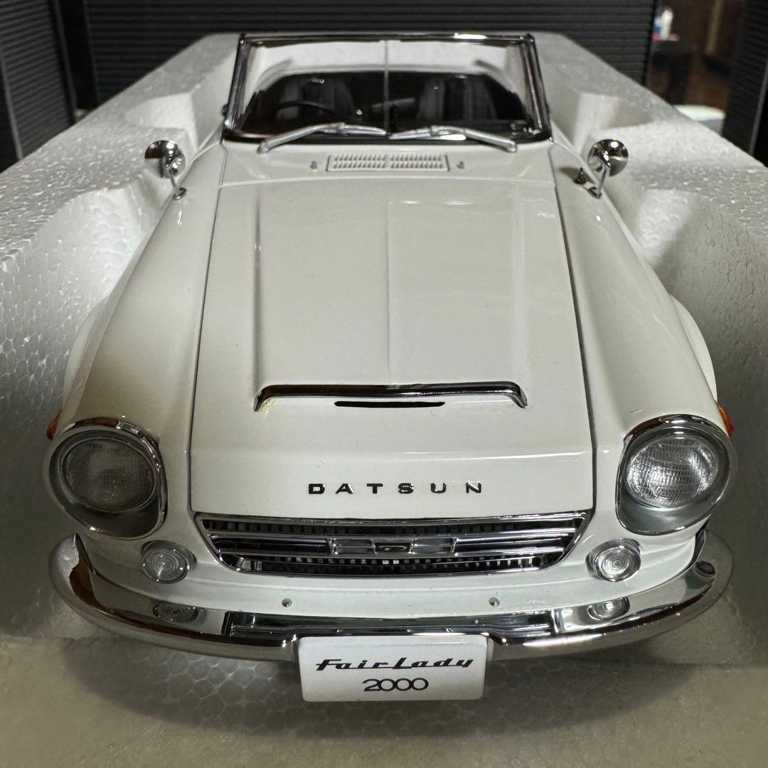 未展示品 オートアート 1/18 ダットサン フェアレディ 2000 SR311