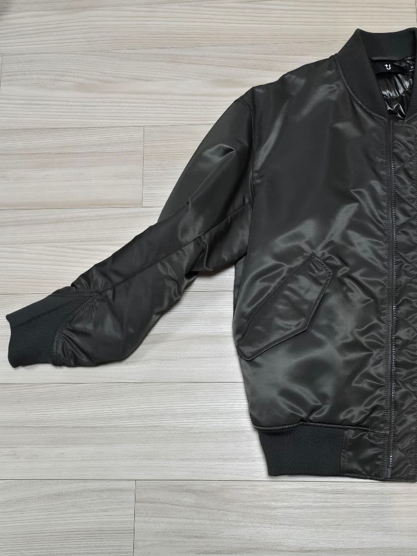 週末値下げUNIQLOユニクロ+J ハイブリッドダウンMA-1