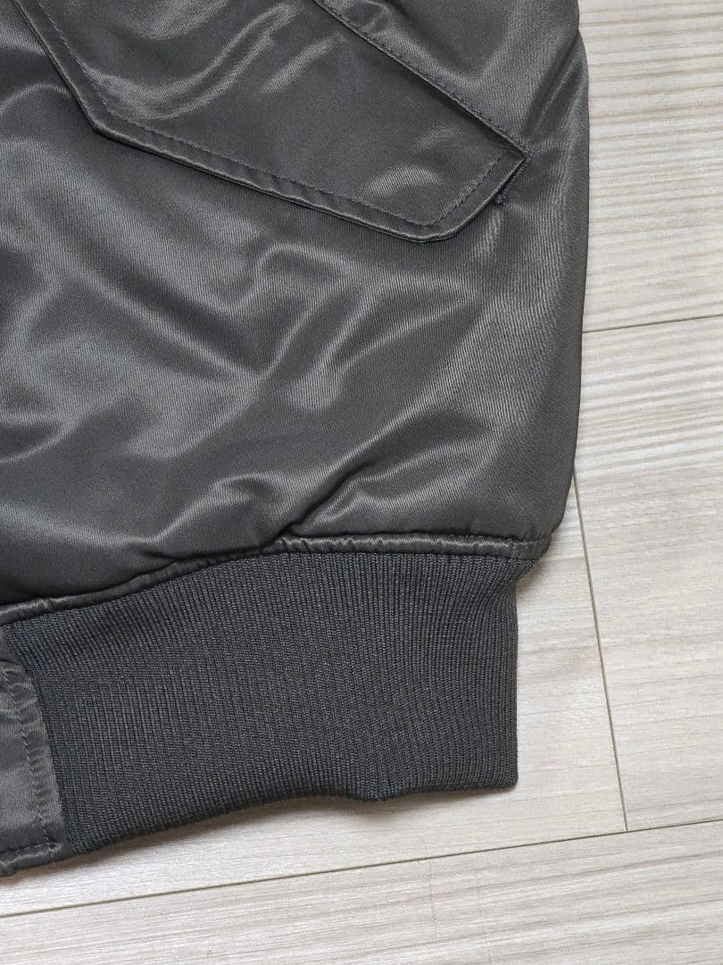 週末値下げUNIQLOユニクロ+J ハイブリッドダウンMA-1
