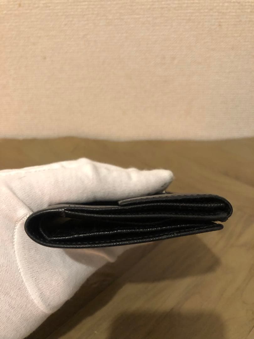 PRADA 三つ折り財布 黒 サフィアーノレザー