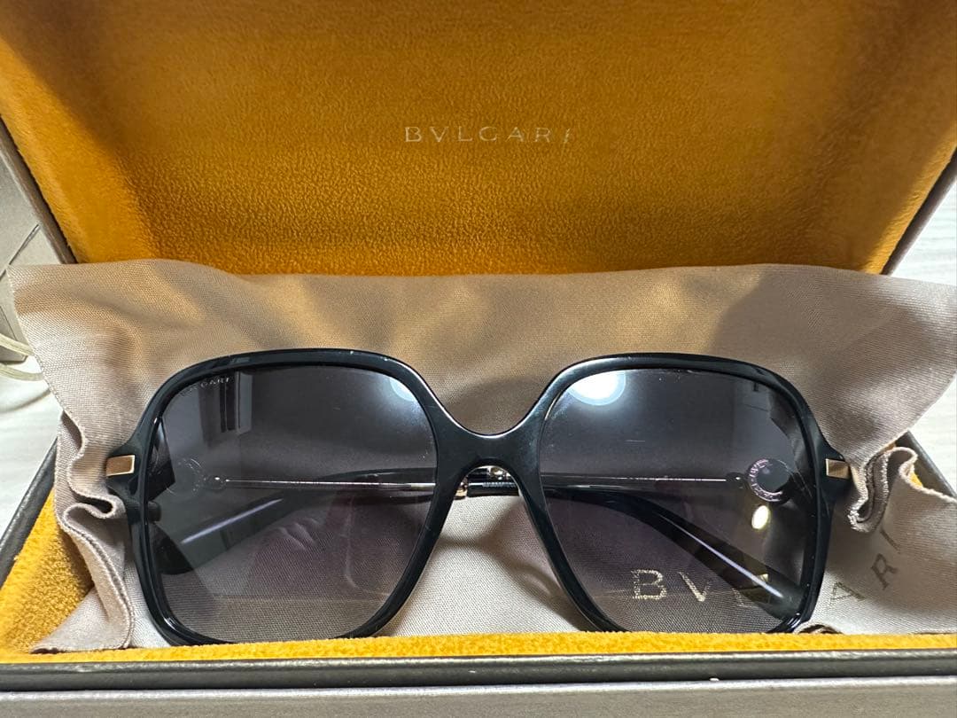 BVLGARI ブラック サングラス ケース付き