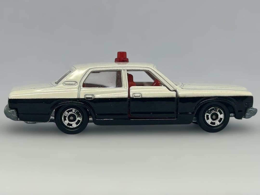 トミカ No.4 トヨタ クラウン パトロールカー 日本製 黒箱 MS80
